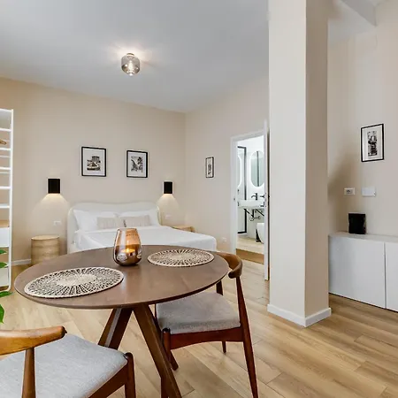 Appartement Urbana 24 *