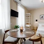 Urbana 24 شقة